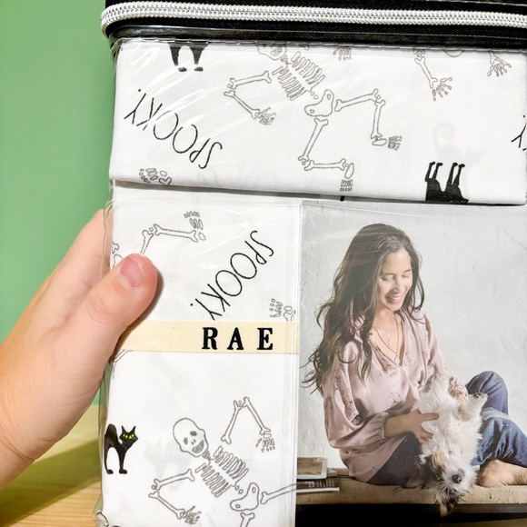 RAE DUNN *NEW* Spooky Skeleton Black Cat Halloween Queen Sheet Set Goth - Picture 6 of 8